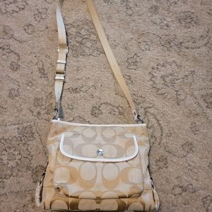 Authentic Signature Coach crossbody bag